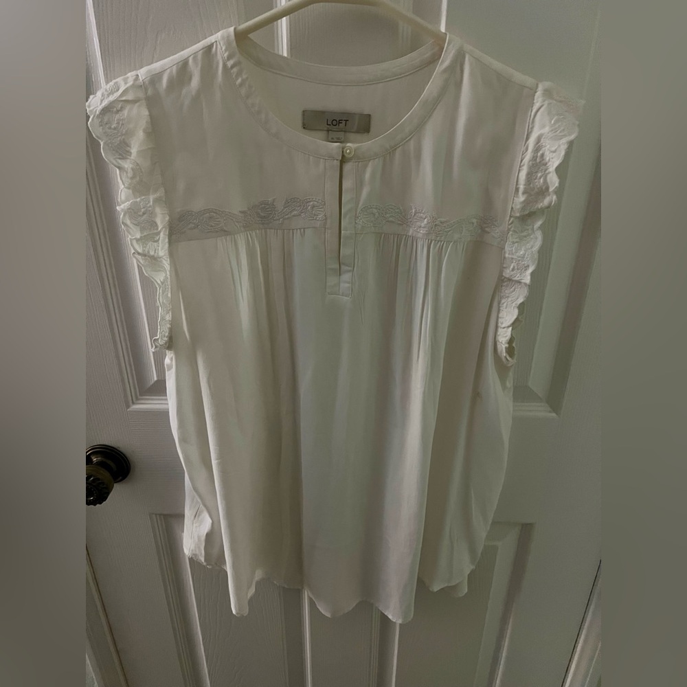 LOFT Cream Lace Flutter Sleeve Blouse, Size XL
